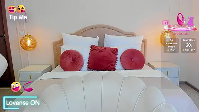 MissLoou online show from March 17, 6:17 am