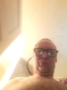 Snapshot of fastesttongue1680 chatting on February 6, 4:25 pm fastesttongue1680 online show from February 6, 4:25 pm