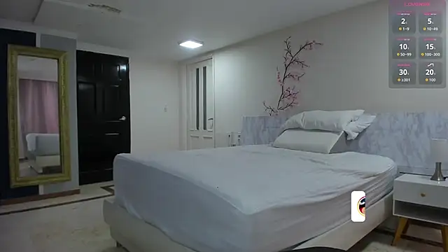 charolbruce 1 online show from March 3, 11:38 am