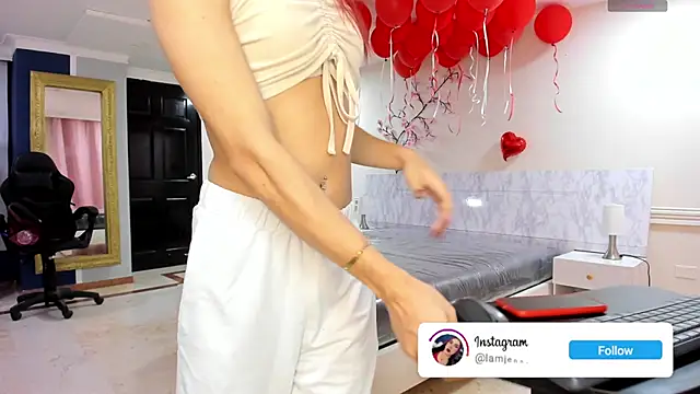 charolbruce 1 online show from May 28, 12:02 pm
