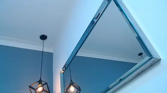 AbigailWilliams  online show from March 19, 11:17 am