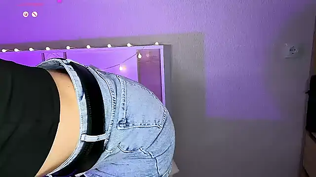 Belochka a online show from December 30, 8:47 pm