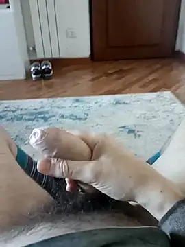 Snapshot of the_lion_69 chatting on February 13, 8:10 am the lion 69 online show from February 13, 8:10 am