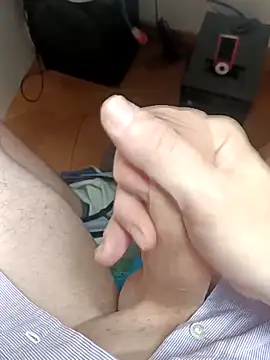 Snapshot of the_lion_69 chatting on March 31, 7:20 am the lion 69 online show from March 31, 7:20 am