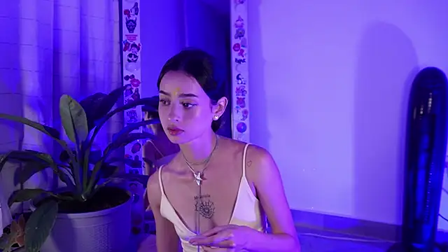 salome-brown online show from April 11, 11:42 pm