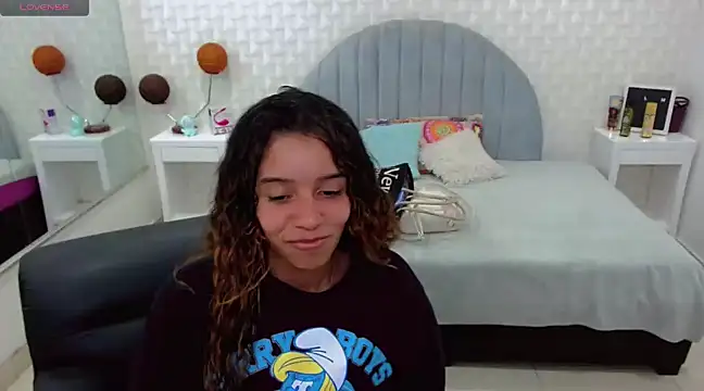 charlotte 0309 online show from January 6, 6:31 pm