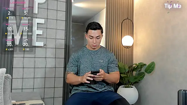 Ryan Hunt online show from January 21, 1:00 pm