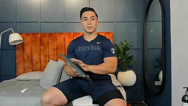 Ryan Hunt online show from February 8, 12:50 pm