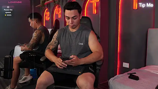 Ryan Hunt online show from December 17, 12:33 pm