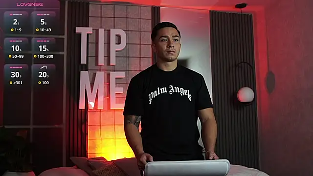 Ryan Hunt online show from January 10, 1:02 pm