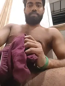 INDIANBOY7439 online show from April 15, 7:32 pm