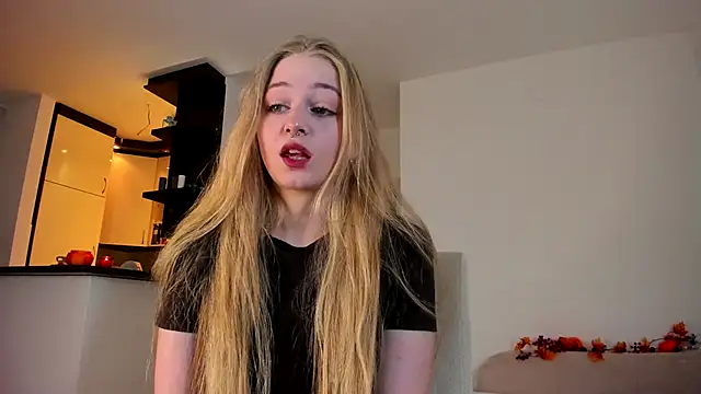 MiaMews online show from September 23, 10:40 am