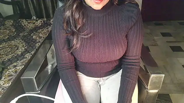 aarushi sharmaa online show from January 13, 3:17 pm