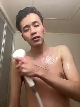 Snapshot of ryusei18570 chatting on February 7, 1:43 pm ryusei18570 online show from February 7, 1:43 pm