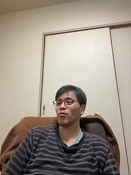 Snapshot of ryusei18570 chatting on February 8, 4:14 pm ryusei18570 online show from February 8, 4:14 pm