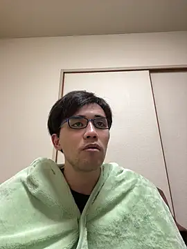 Snapshot of ryusei18570 chatting on February 19, 3:27 pm ryusei18570 online show from February 19, 3:27 pm