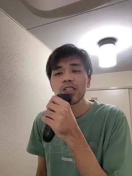 Snapshot of ryusei18570 chatting on February 27, 1:17 pm ryusei18570 online show from February 27, 1:17 pm