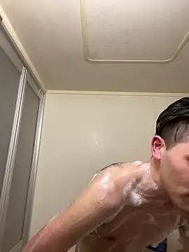 Snapshot of ryusei18570 chatting on March 4, 2:42 pm ryusei18570 online show from March 4, 2:42 pm