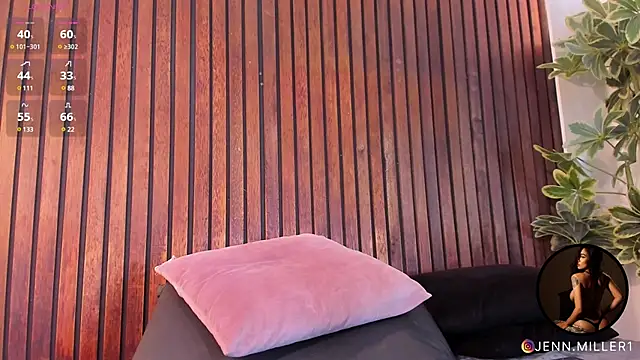 Jennmiiller  online show from February 15, 6:01 pm