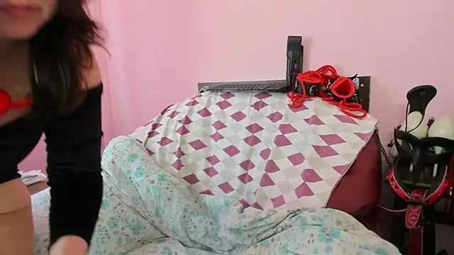 HotSweetAngel online show from March 5, 7:49 am