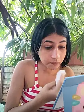 Julix A online show from November 16, 7:30 pm