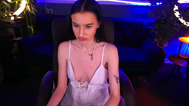 Snow WhiteeeX online show from January 29, 2:51 am