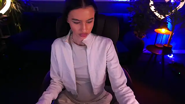 Snow WhiteeeX online show from January 29, 6:01 am