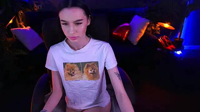 Snow WhiteeeX online show from March 18, 10:36 am