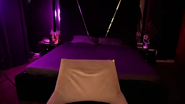 Snow WhiteeeX online show from September 13, 5:40 am