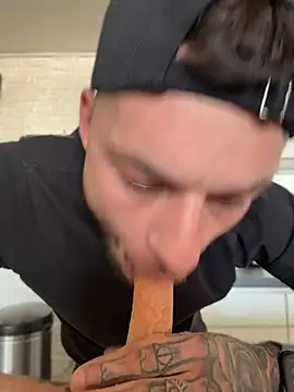 Snapshot of hottwoboys chatting on April 14, 10:43 am hottwoboys online show from April 14, 10:43 am