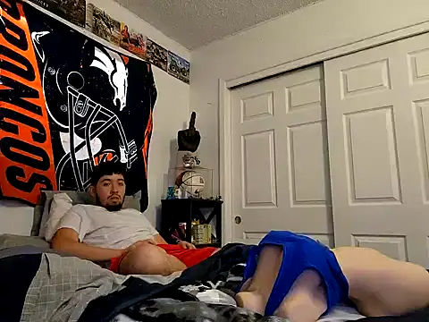 hornycollegestudenthung online show from March 13, 8:32 pm