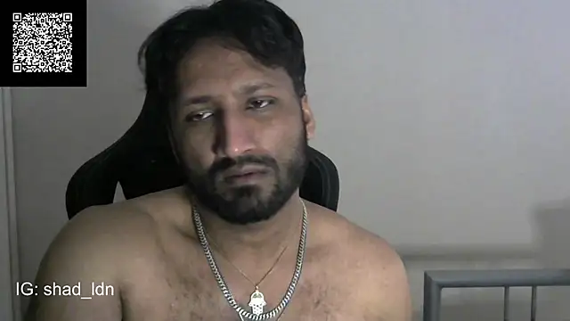 Snapshot of shadthebiguy chatting on January 11, 8:33 am shadthebiguy online show from January 11, 8:33 am