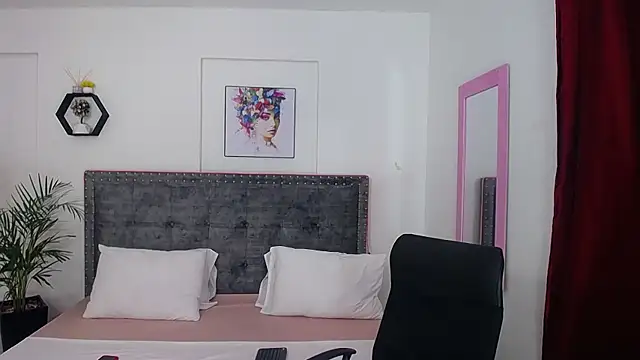 Snapshot of Amber_hot22 chatting on February 5, 7:53 pm Amber hot22 online show from February 5, 7:53 pm