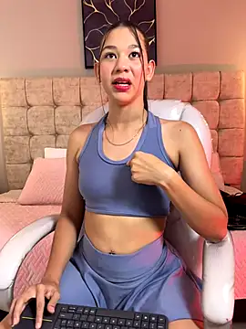 Snapshot of Amber_hot22 chatting on October 15, 8:20 pm Amber hot22 online show from October 15, 8:20 pm