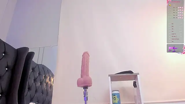 Snapshot of lannarusso_ chatting on January 10, 3:37 pm lannarusso online show from January 10, 3:37 pm