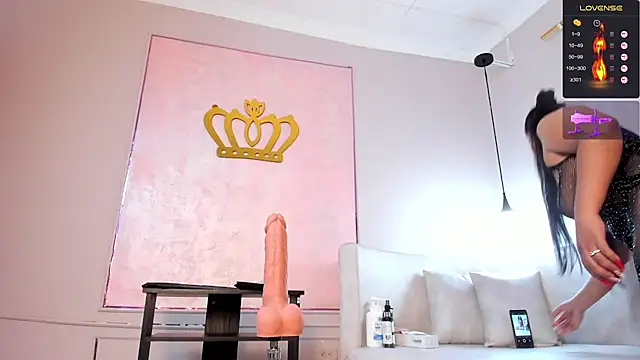 Snapshot of lannarusso_ chatting on March 10, 12:15 pm lannarusso online show from March 10, 12:15 pm