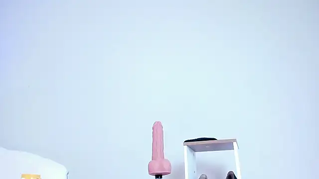 Snapshot of lannarusso_ chatting on September 17, 12:07 pm lannarusso online show from September 17, 12:07 pm