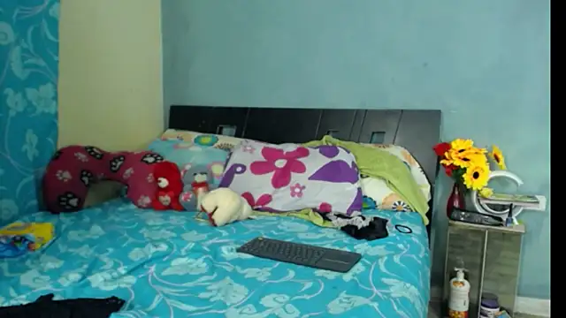 Snapshot of Madison__12 chatting on February 25, 5:08 am Madison  12 online show from February 25, 5:08 am