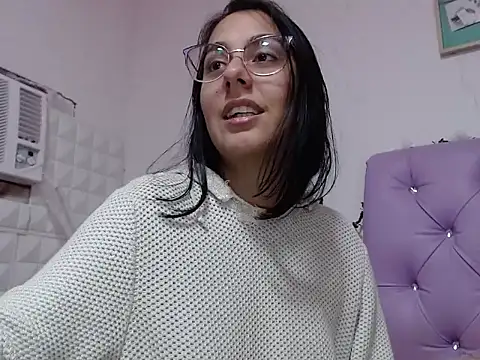 Snapshot of Freyja_01 chatting on October 15, 10:21 pm Freyja 01 online show from October 15, 10:21 pm