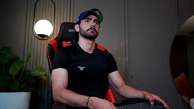 Austin bolt online show from December 18, 5:15 am