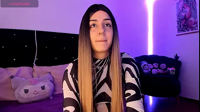 Alice woodville online show from December 1, 6:52 pm