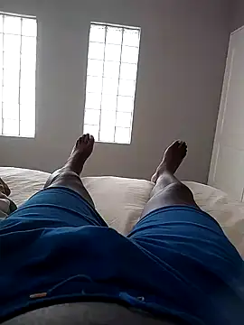 Snapshot of although35 chatting on February 14, 12:03 pm although35 online show from February 14, 12:03 pm