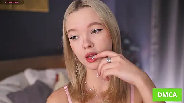  AlinaBailey online show from November 11, 8:03 am