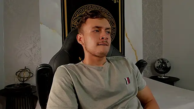 Desmon Clark online show from March 5, 12:05 am