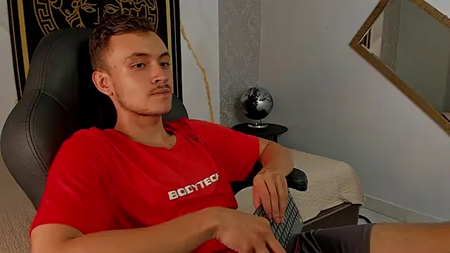 Desmon Clark online show from March 7, 1:42 am