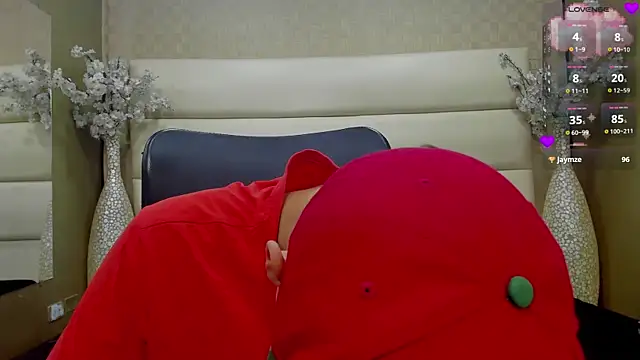 Desmon Clark online show from March 15, 11:28 pm