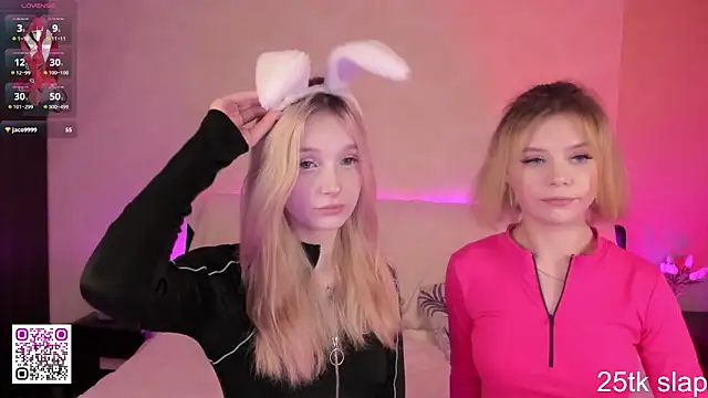 Naughty  Couplles online show from March 19, 3:09 am