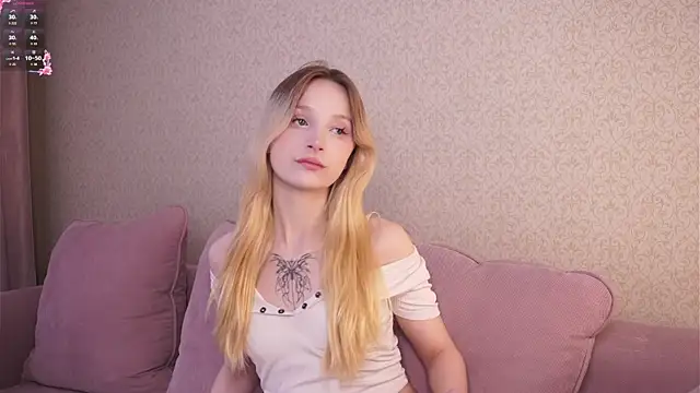 Naughty  Couplles online show from September 20, 3:29 am