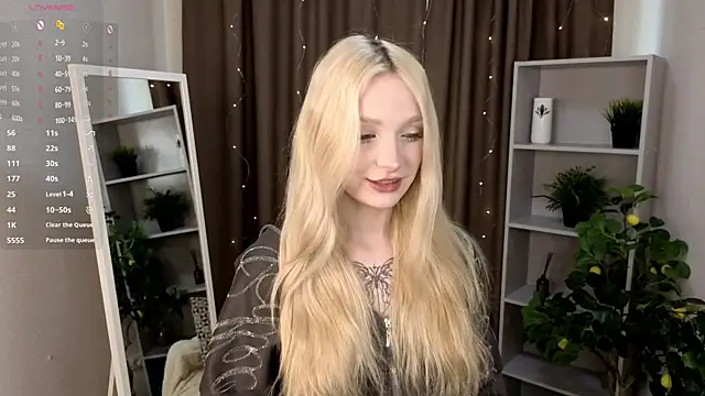 Naughty  Couplles online show from April 17, 3:42 am