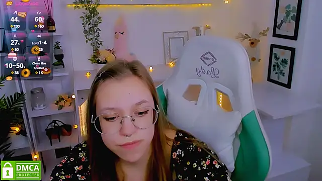 Snapshot of LayriantaVee chatting on February 26, 1:08 pm LayriantaVee online show from February 26, 1:08 pm